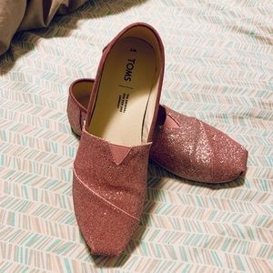 NIB Rose Gold Glitter TOMS size 7
